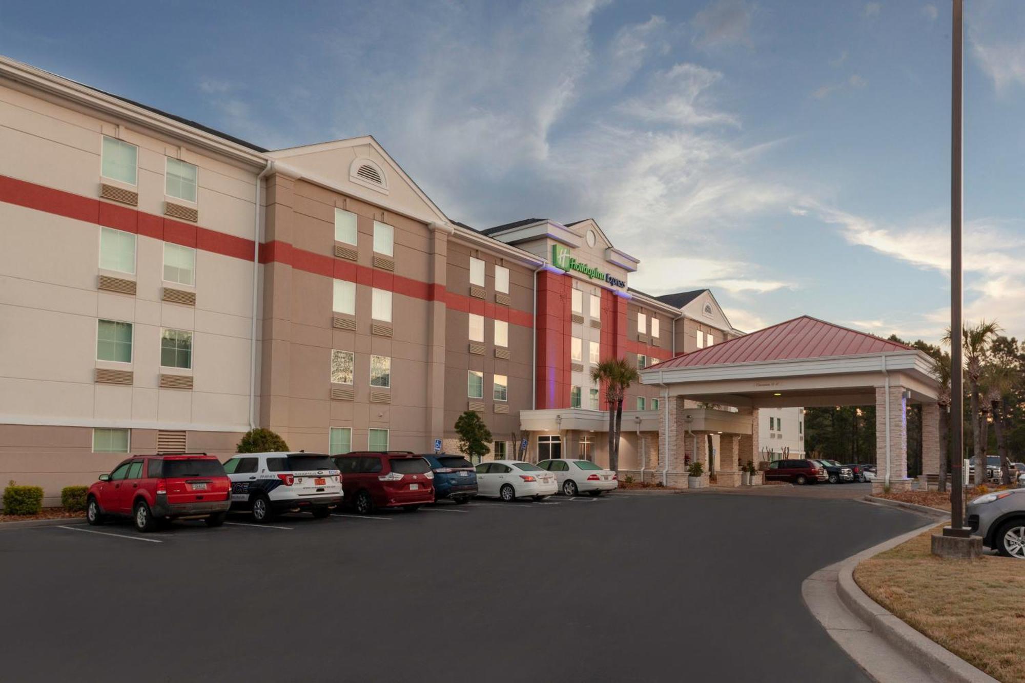 Holiday Inn Express Myrtle Beach-Broadway At The Beach By Ihg Extérieur photo