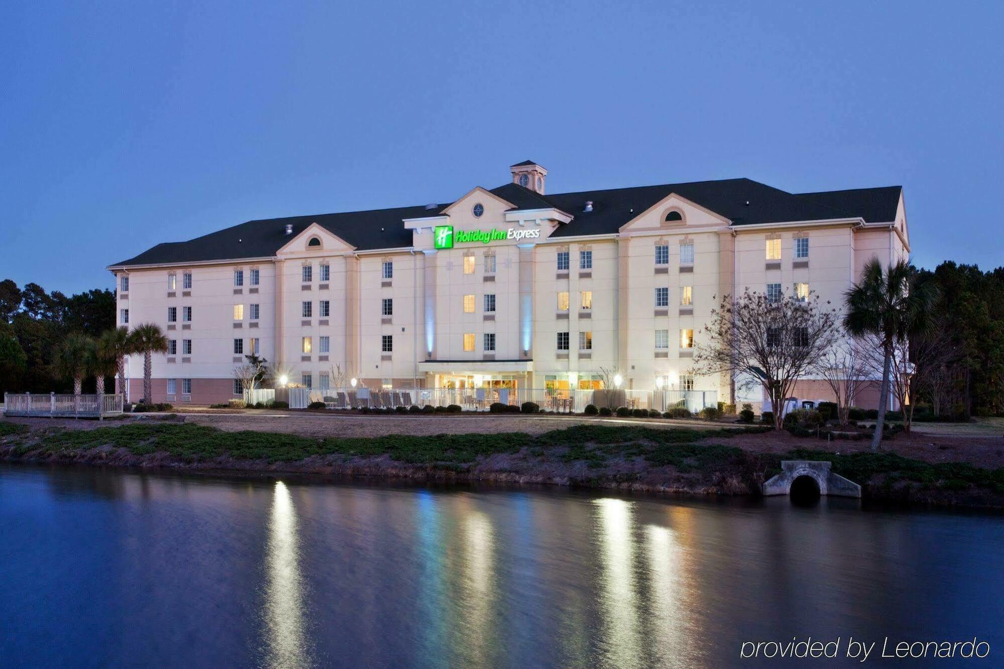 Holiday Inn Express Myrtle Beach-Broadway At The Beach By Ihg Extérieur photo